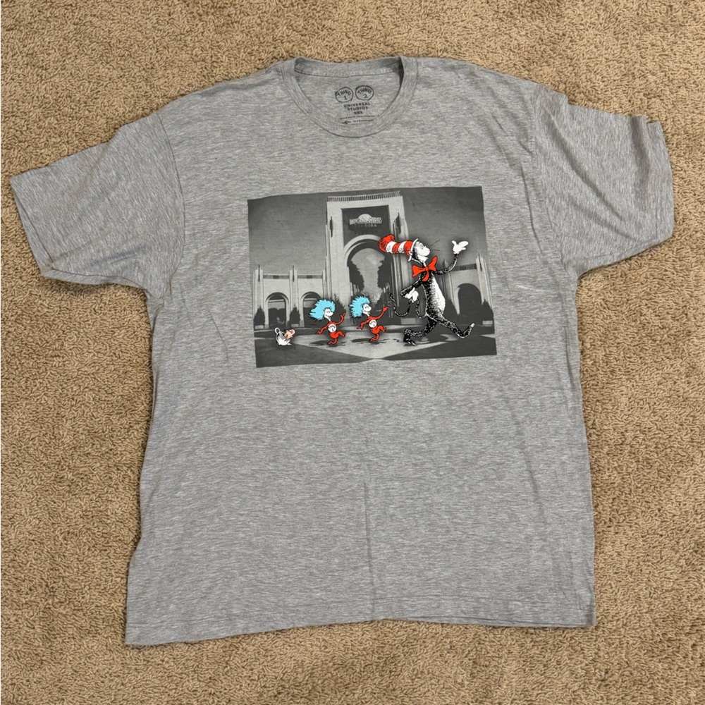 Universal studios “cat in the hat” tshirt